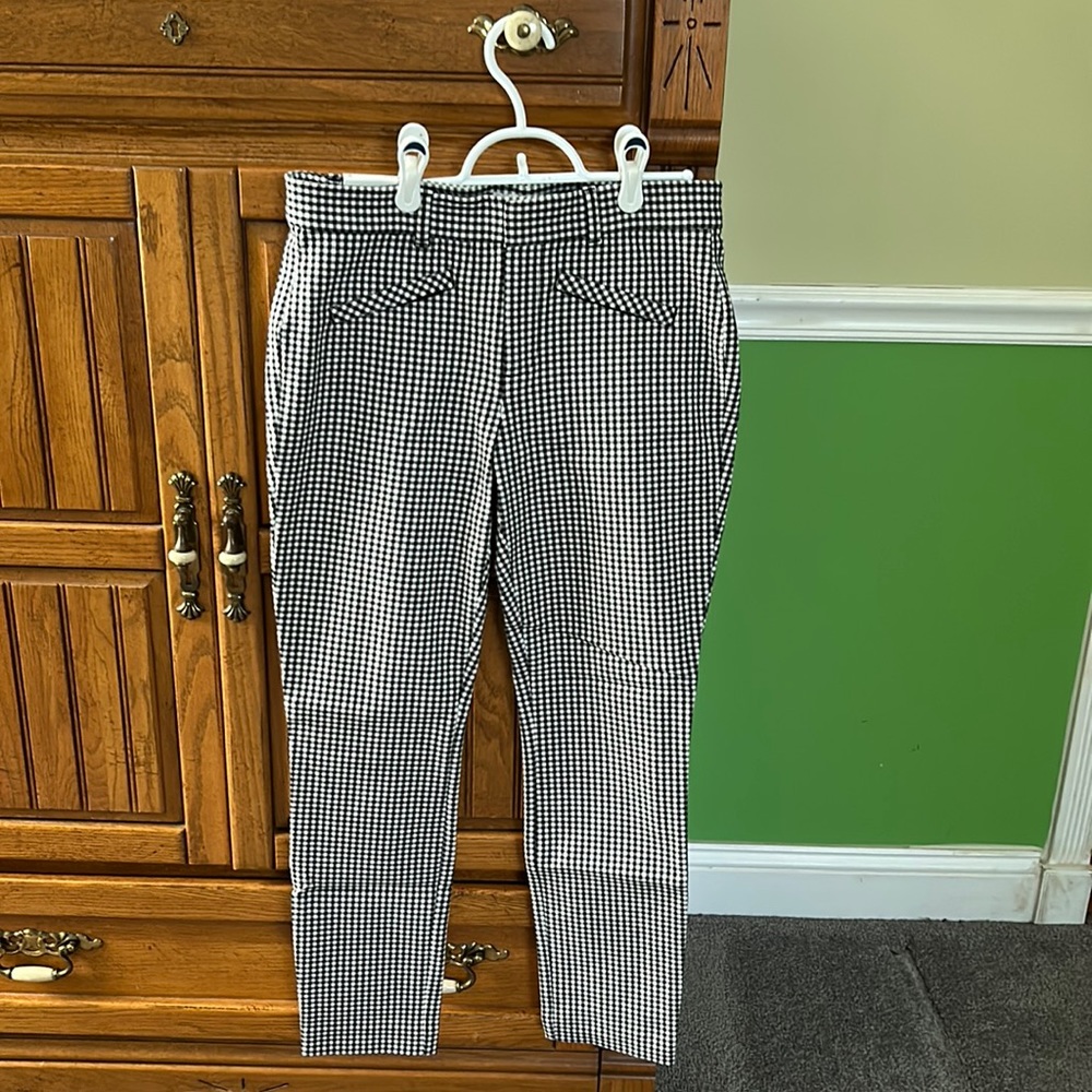 GAP Black and White Checkered Pants NEW Size 04